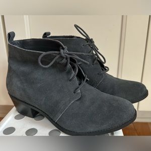 Vionic Gray Nubuck Booties  8.5 like new!